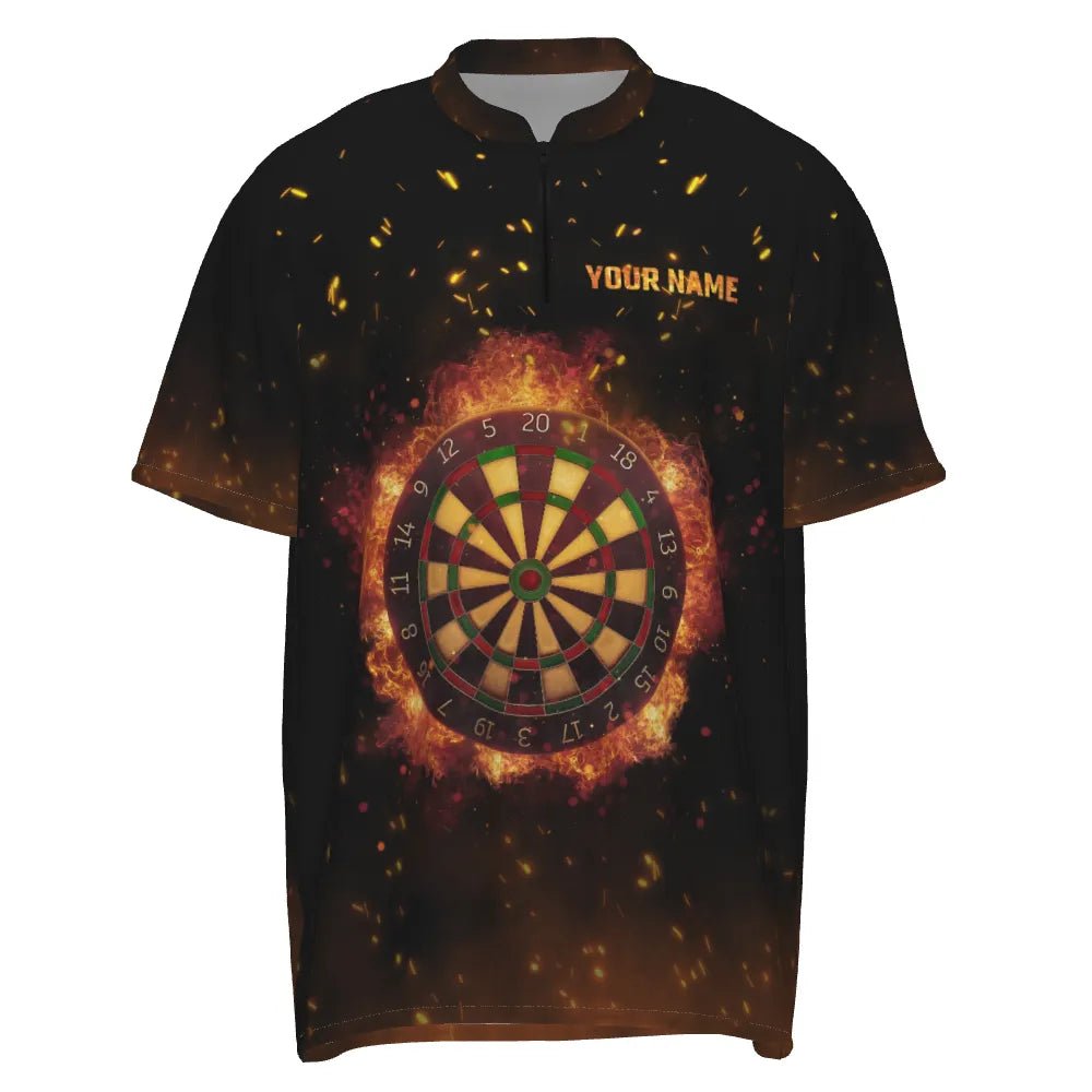 Personalisiertes Herren Polo Shirt mit Flammen Darts König Motiv, individuell anpassbares Feuer Darts Trikot für Männer C238 - Outfitsuche
