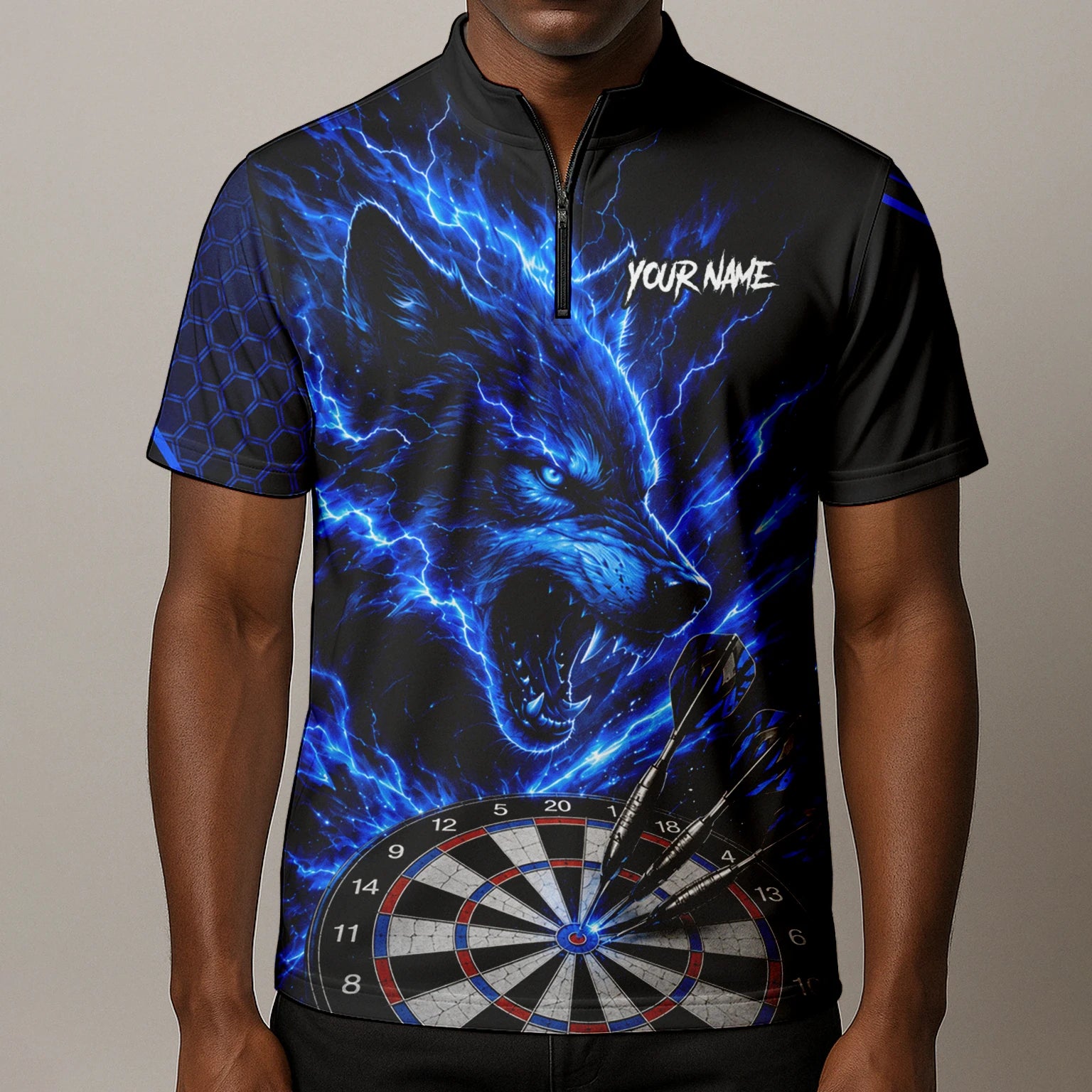 Personalisiertes Schwarz-blaues Wolf-Blitz-Dartshirt für Herren Y375