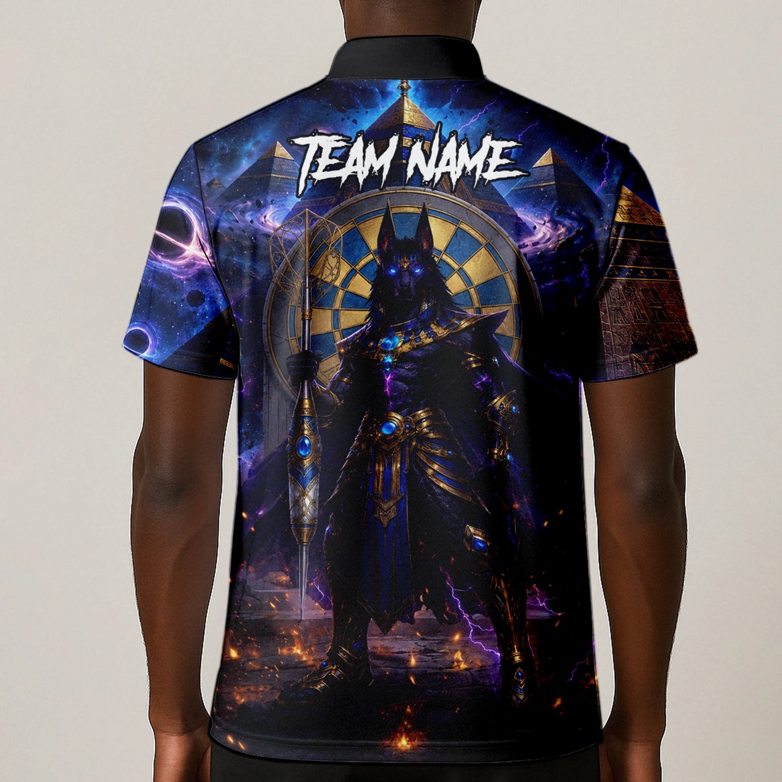Personalisiertes Blau-gold-schwarzes Anubis-Dartshirt für Herren N118