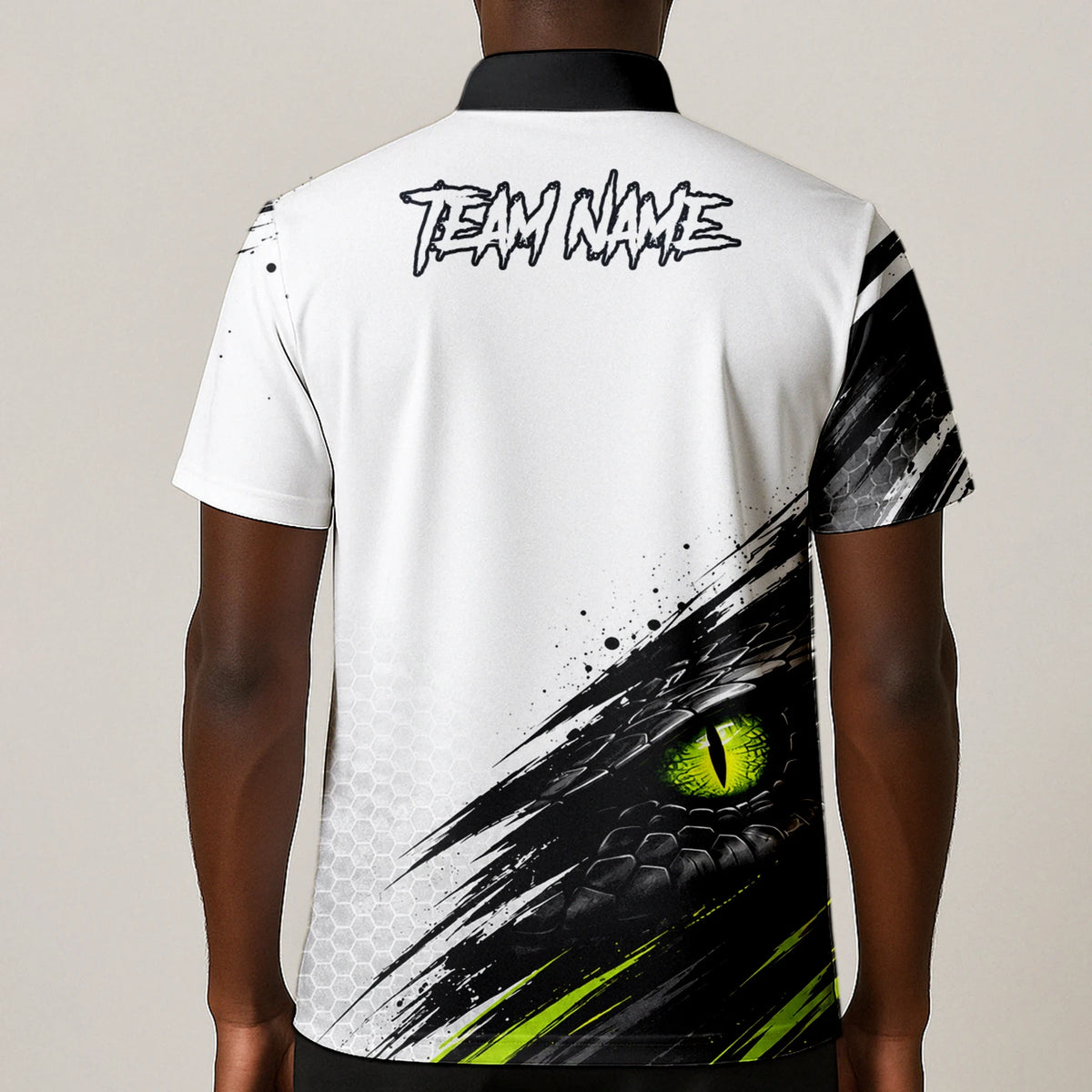 Personalisiertes Dartshirt mit weiß-schwarz-grüner Kobra für Herren I051
