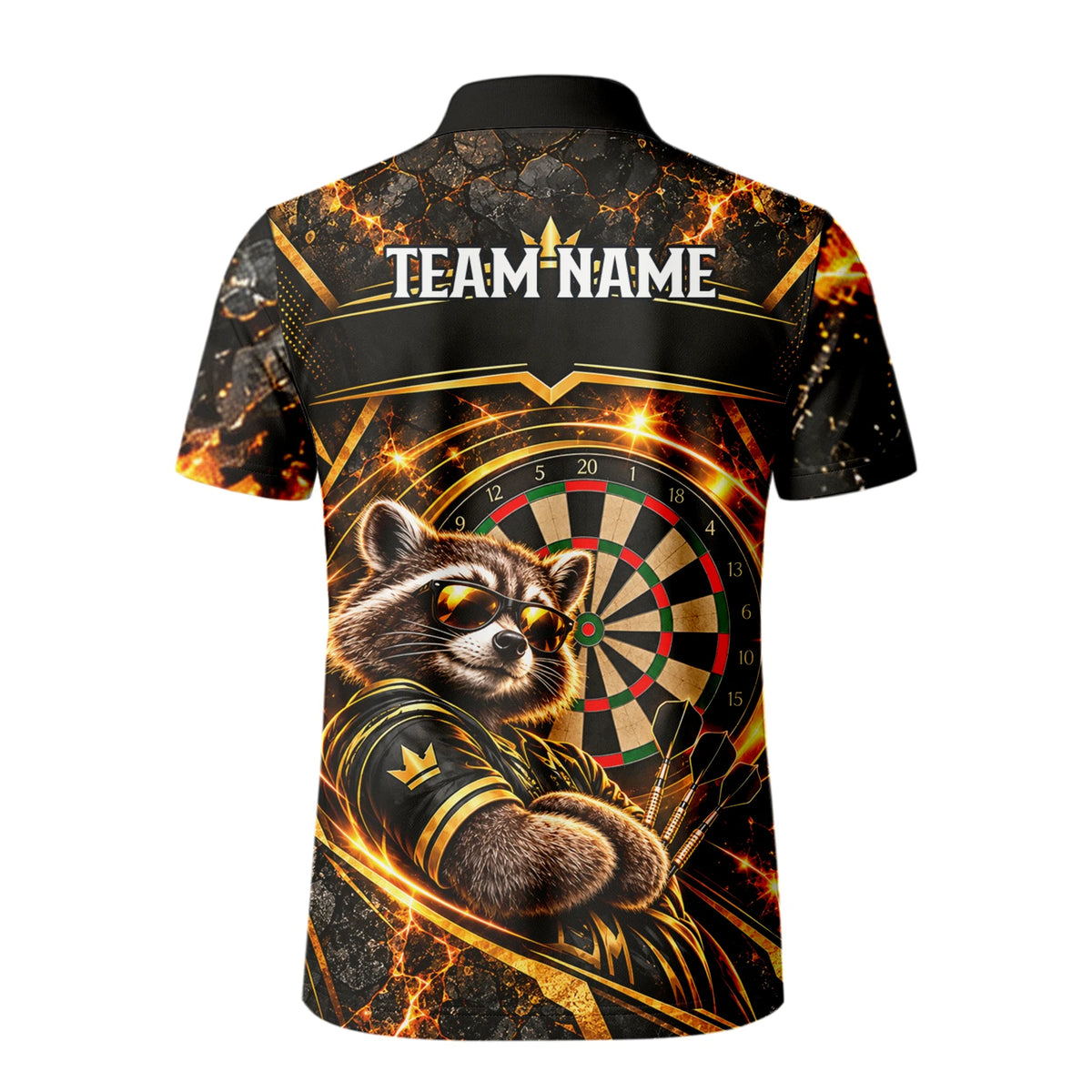 Personalisiertes Dartshirt mit schwarz-goldenem Waschbären und Dartscheibe für Herren B7615