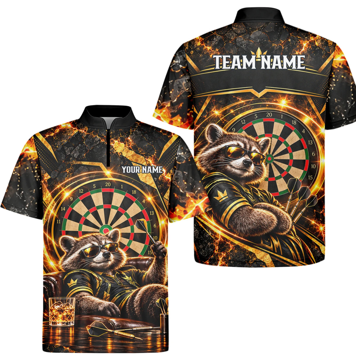 Personalisiertes Dartshirt mit schwarz-goldenem Waschbären und Dartscheibe für Herren B7615