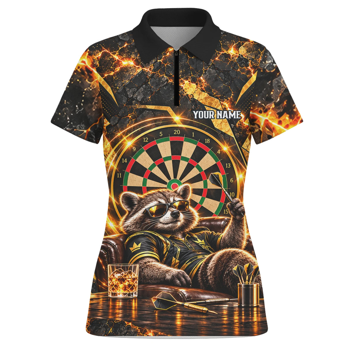 Personalisiertes Dartshirt mit schwarz-goldenem Waschbären und Dartscheibe für Damen B7615