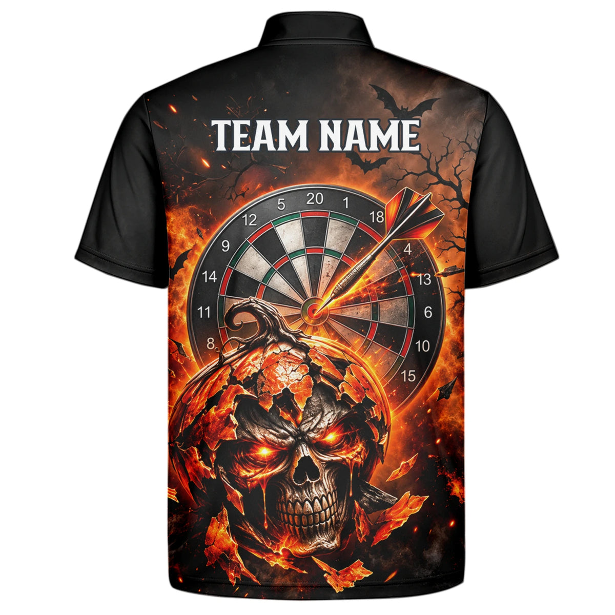 Personalisiertes Dartshirt in Schwarz und Orange mit flammendem Kürbis-Totenkopf und Dartscheibe für Herren S4076
