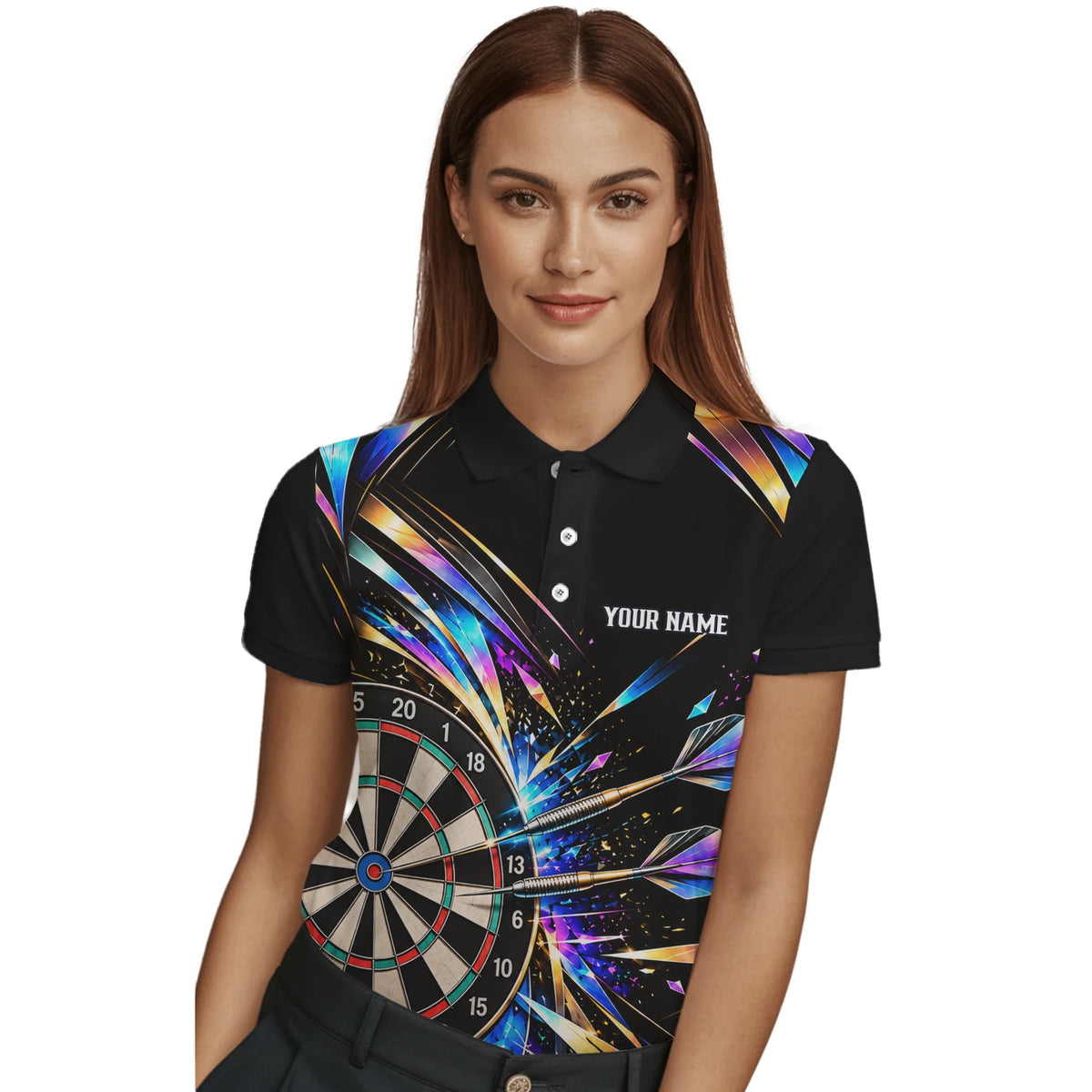 Personalisiertes Dartshirt in Schwarz mit bunten geometrischen Splittern und Dartscheibe für Damen L2897