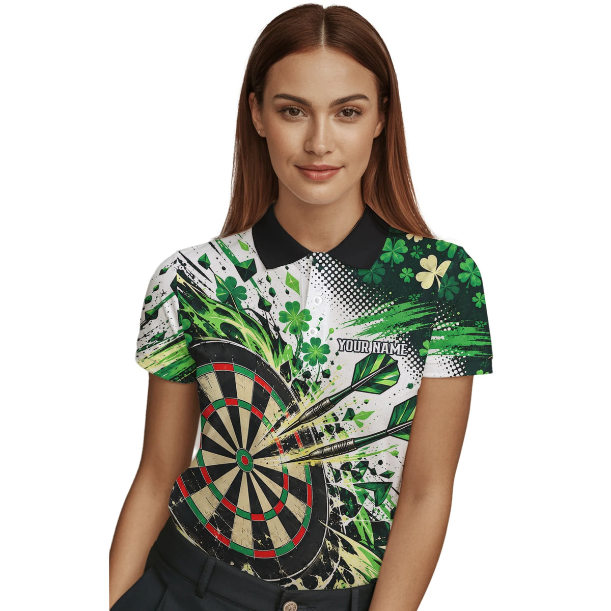 Personalisiertes Dartshirt in Grün, Schwarz und Weiß mit Kleeblättern und Dartscheibe für Damen J0950
