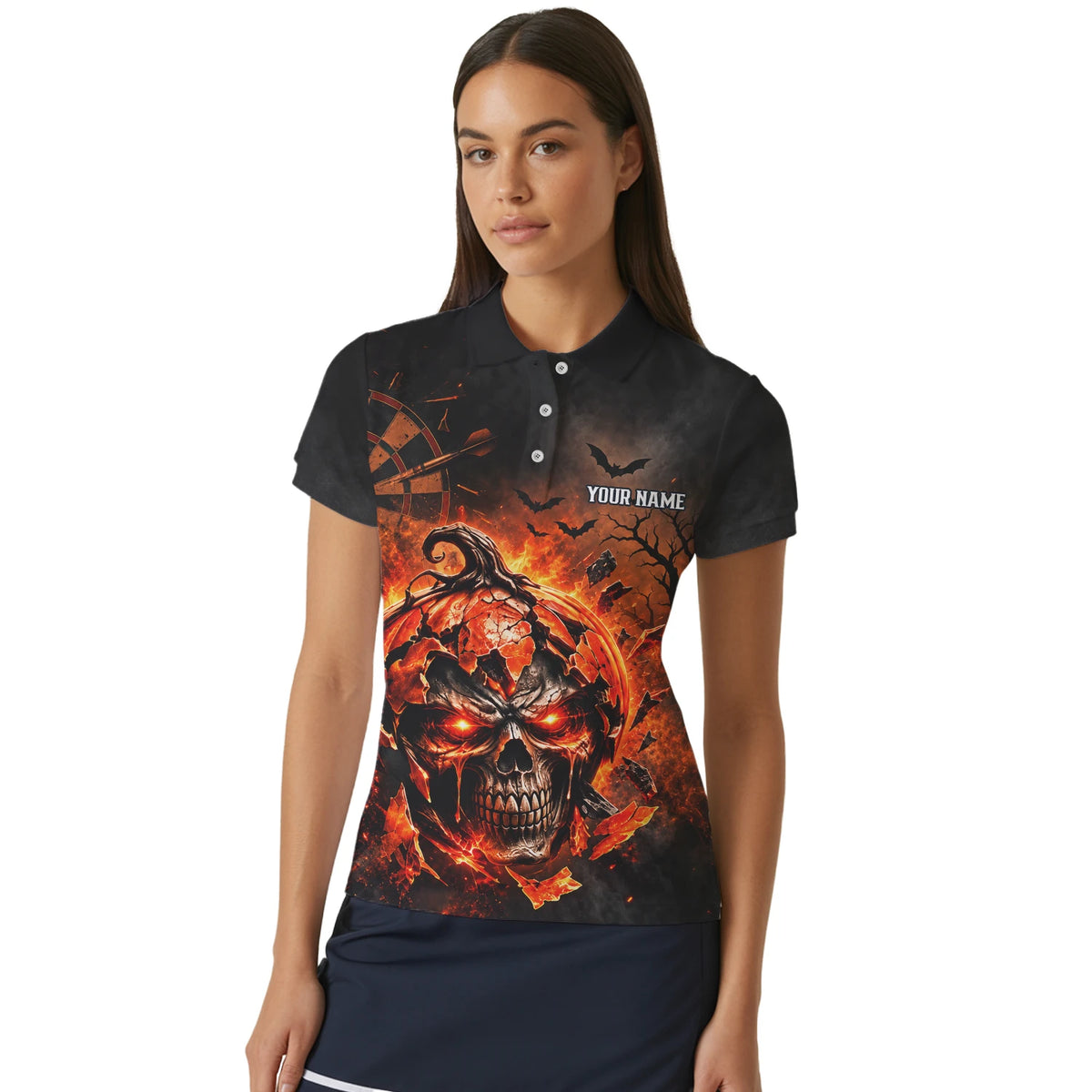 Personalisiertes Dartshirt in Schwarz und Orange mit flammendem Kürbis-Totenkopf und Dartscheibe für Damen S4076