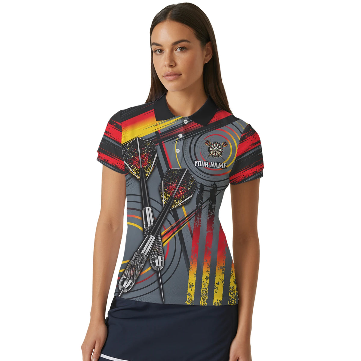 Personalisiertes Dartshirt in Grau, Schwarz, Rot und Gelb mit Dartpfeilen und Dartscheibe für Damen E2718