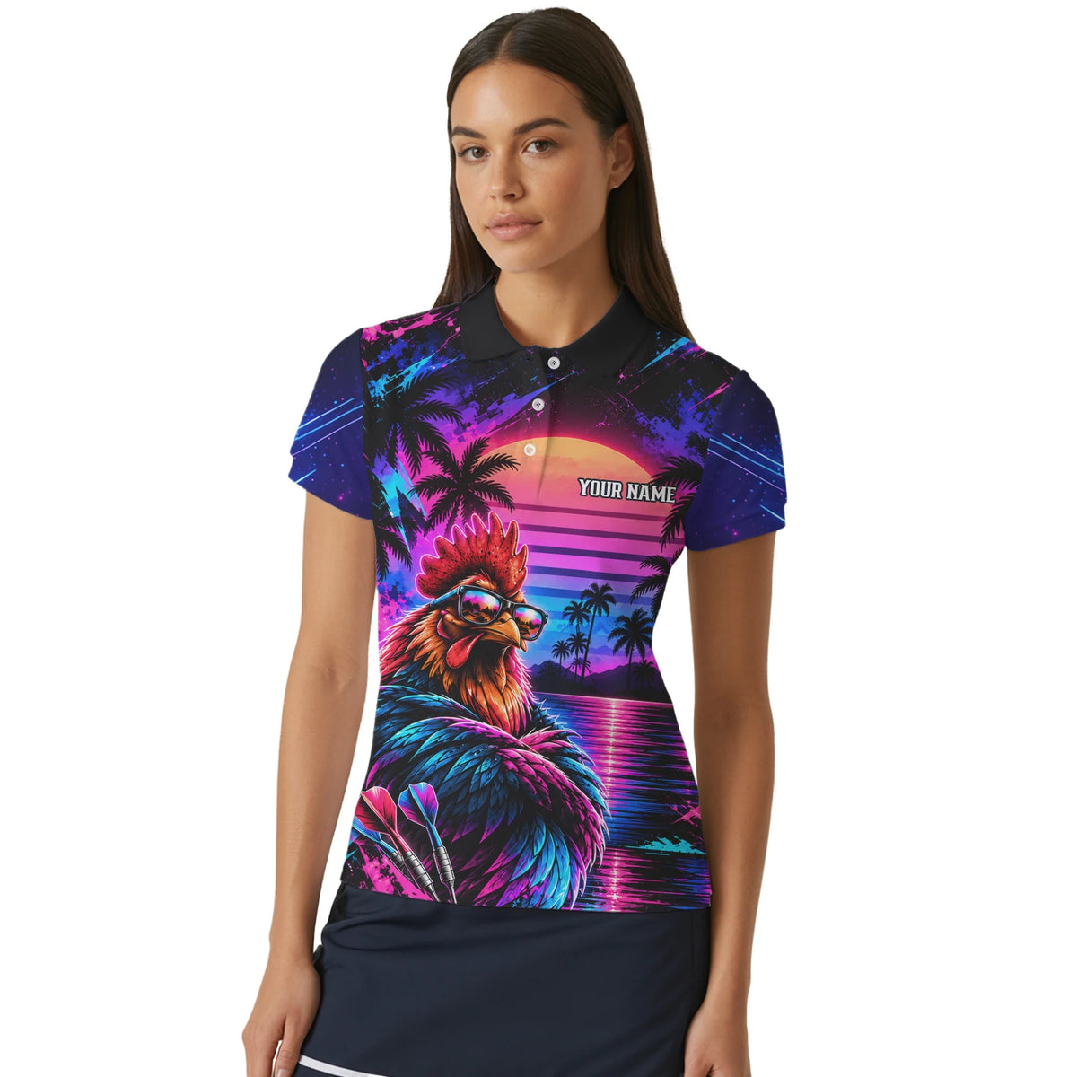 Personalisiertes Dartshirt in Pink, Lila und Blau mit Hahn, Palmen, Sonnenuntergang und Dartscheibe für Damen Q6611