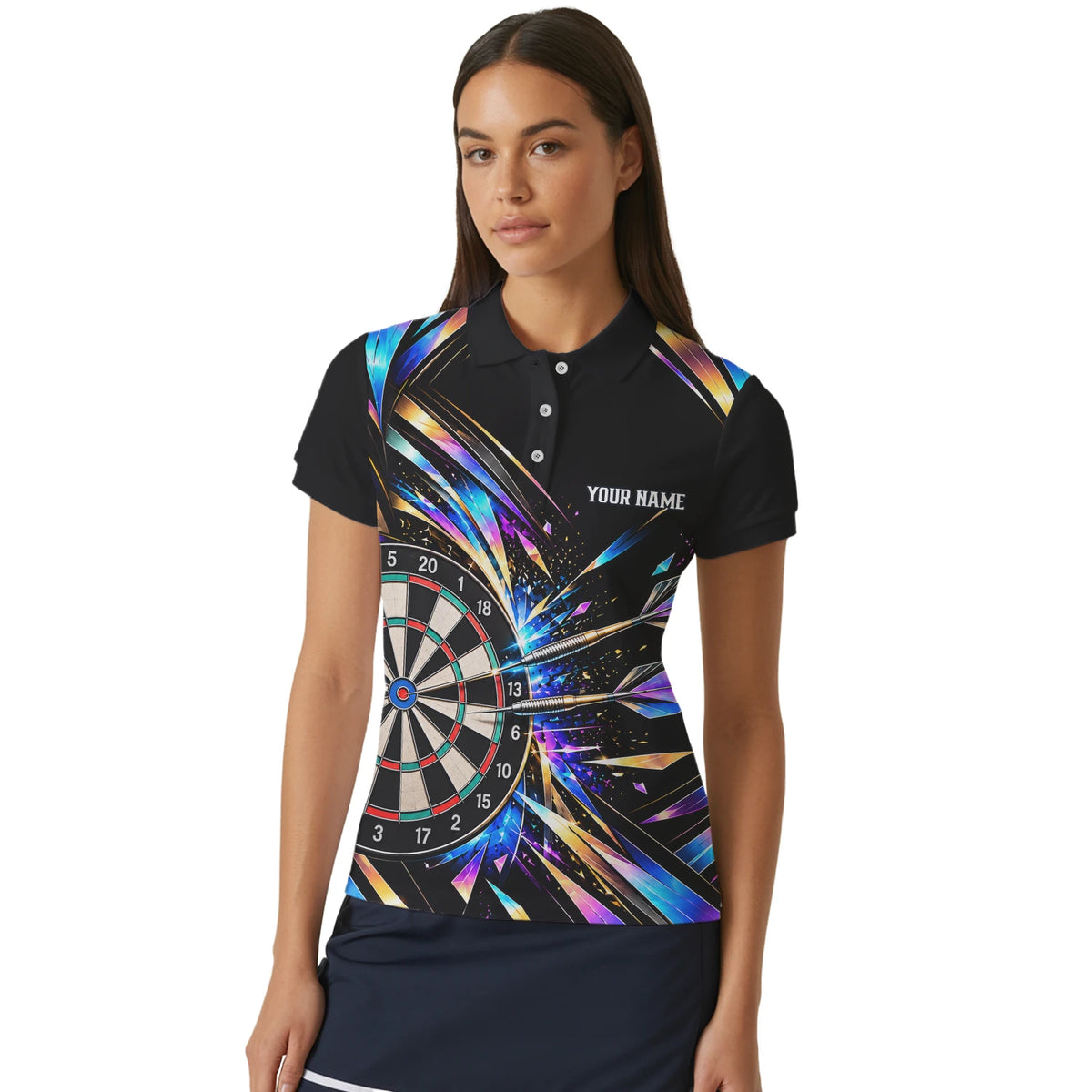 Personalisiertes Dartshirt in Schwarz mit bunten geometrischen Splittern und Dartscheibe für Damen L2897