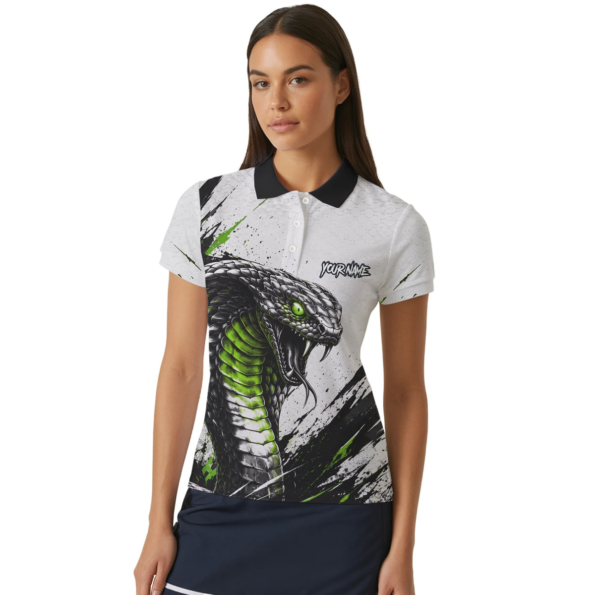 Personalisiertes Dartshirt mit weiß-schwarz-grüner Kobra für Damen A017