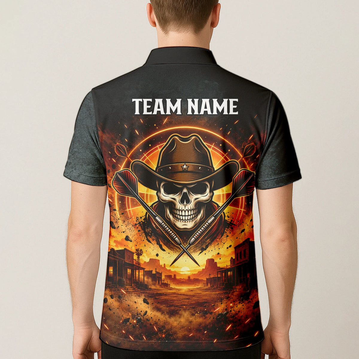 Personalisiertes Dartshirt in Schwarz und Orange mit Western-Cowboy-Totenkopf und Dartscheibe für Herren L8691