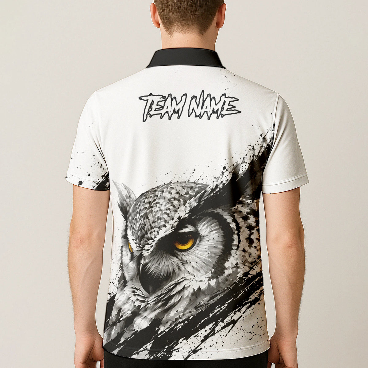 Personalisiertes Dartshirt mit weiß-schwarz-gelber Eule für Herren P128