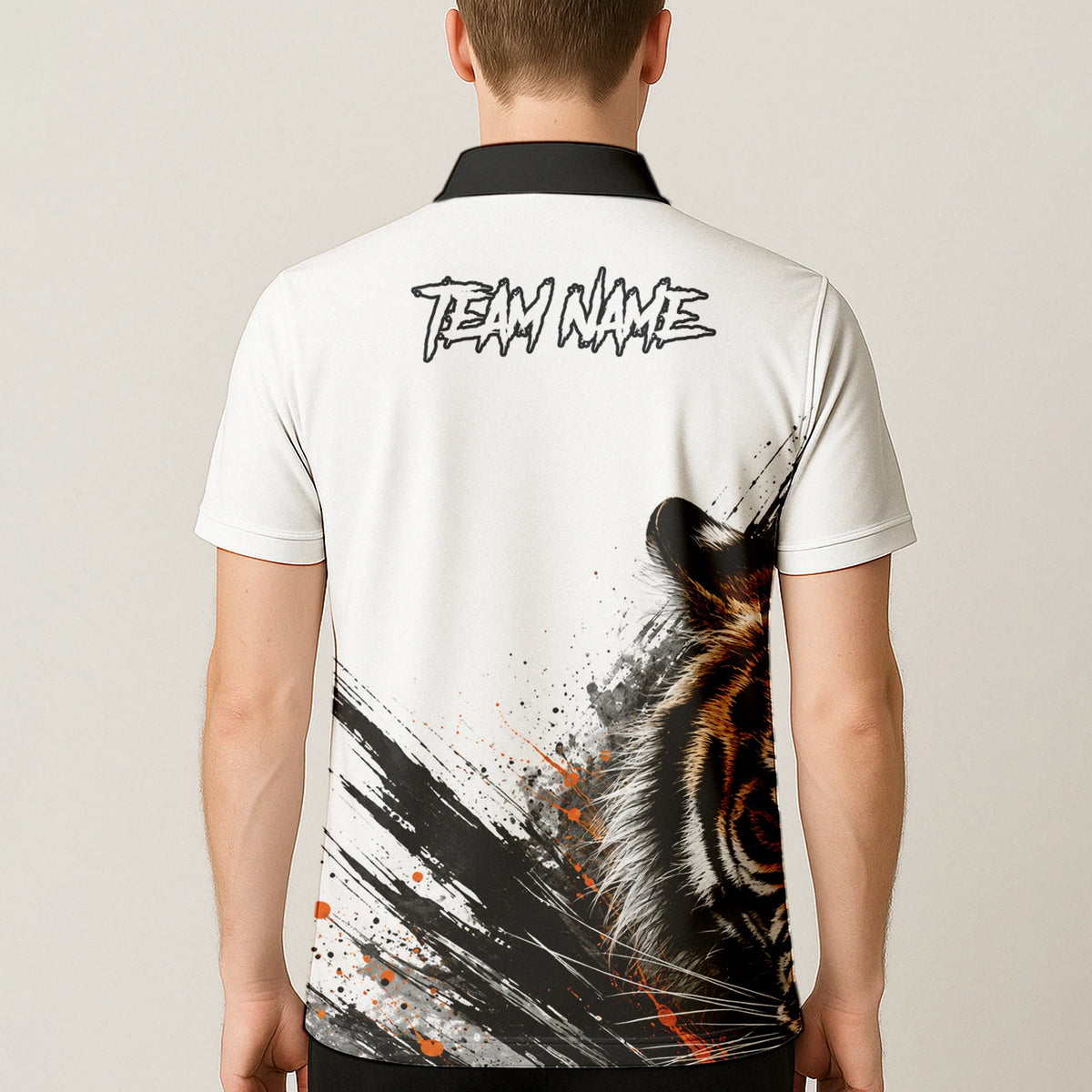 Personalisiertes Dartshirt mit weiß-schwarz-orangenem Tiger für Herren N832