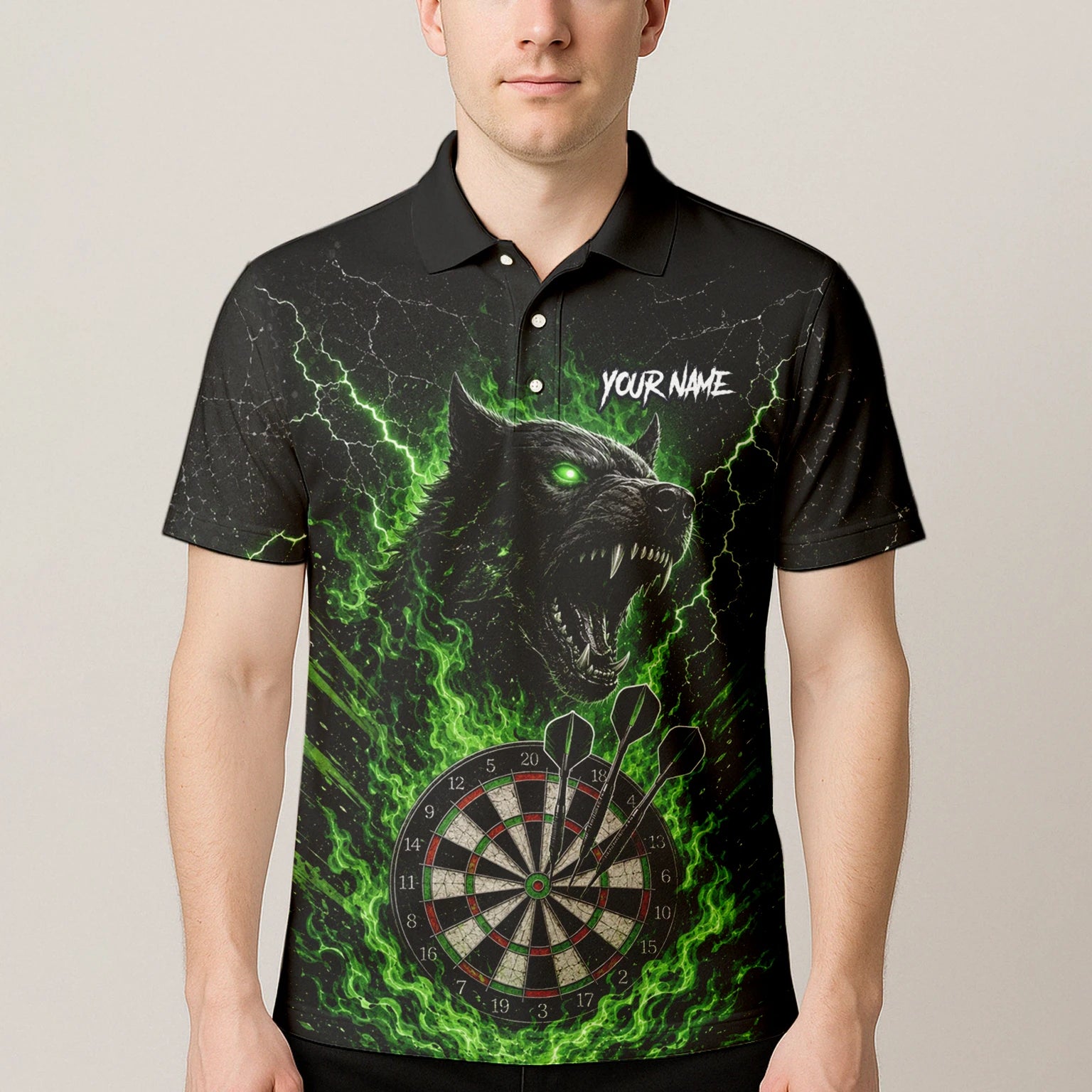 Personalisiertes Schwarz-grünes Wolf-Dartboard Dartshirt für Herren F303