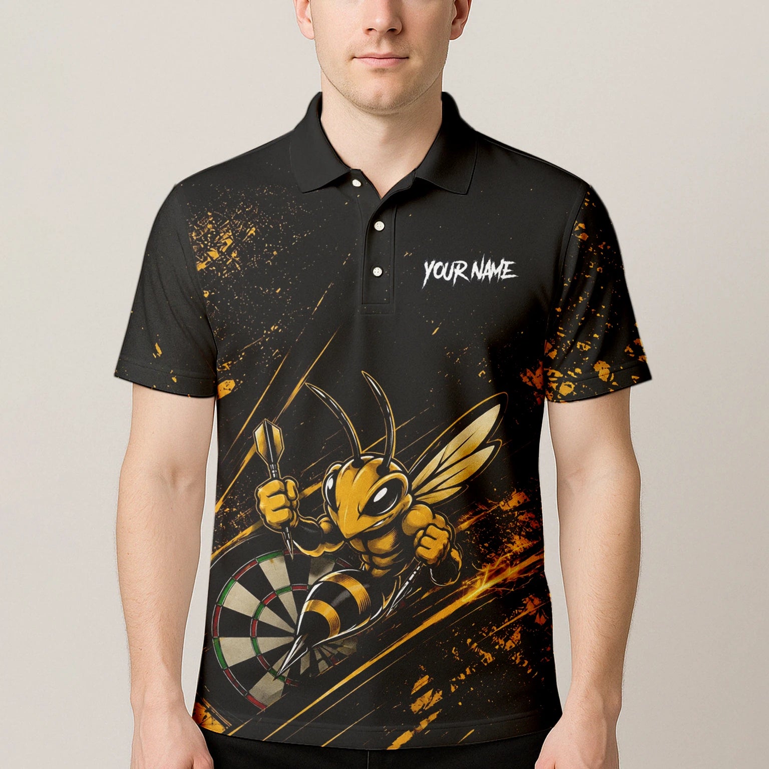 Personalisiertes Schwarz-goldenes Bienen-Dartboard Dartshirt für Herren L410