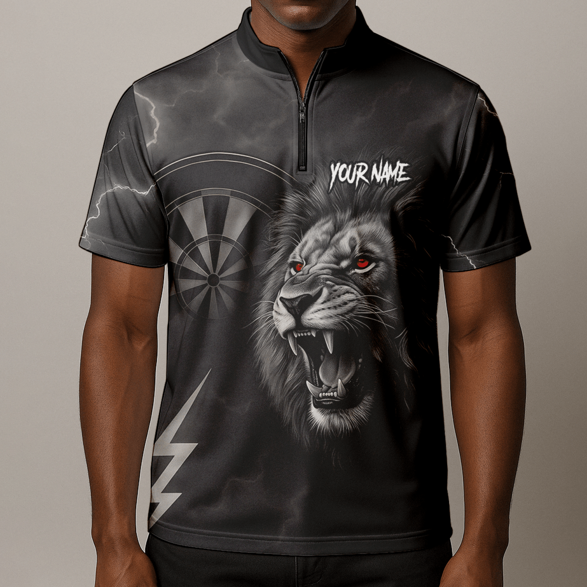 Personalisiertes Dart Polo Herren – Schwarzer Löwe & Blitz KL8320 - Outfitsuche