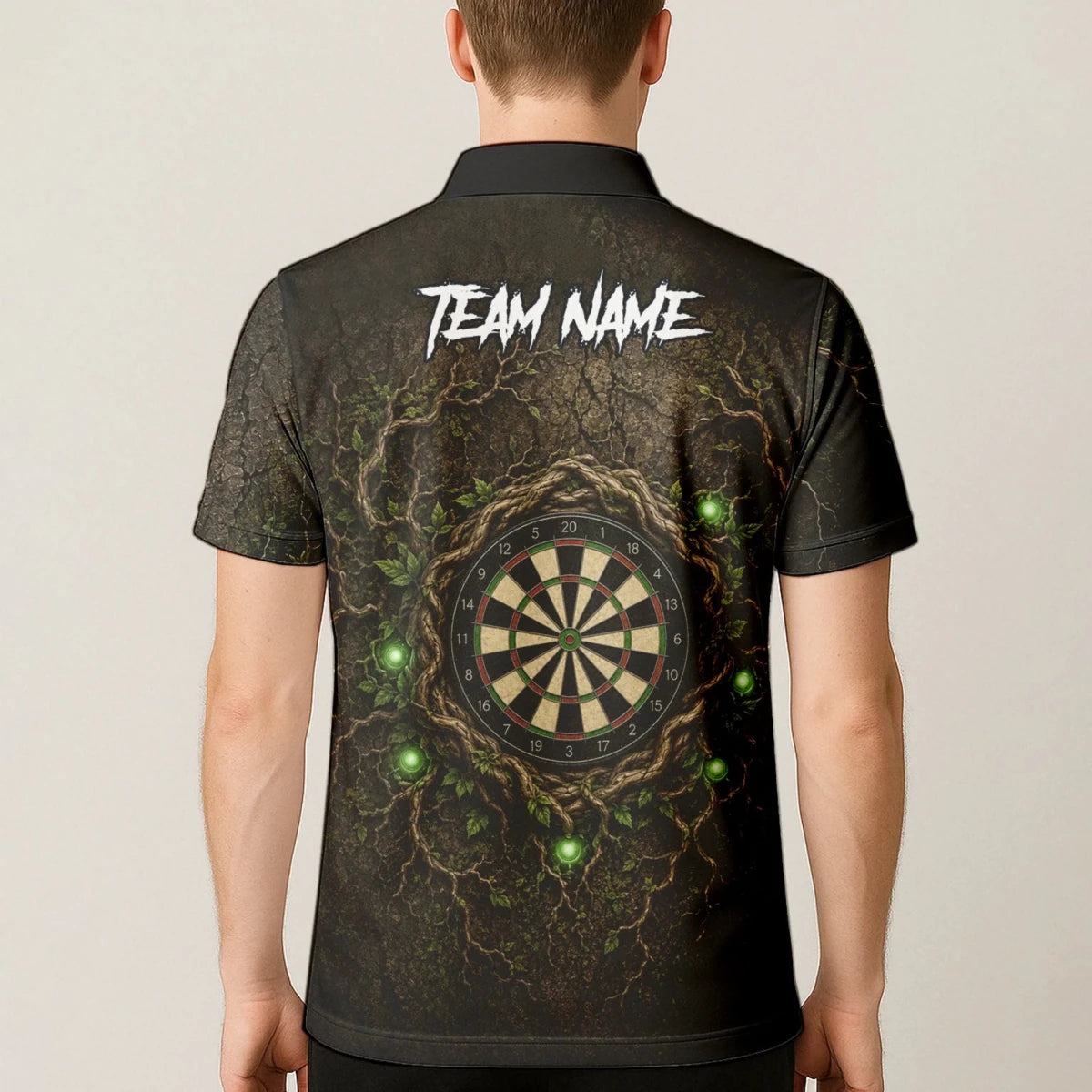 Personalisiertes Dunkelgrünes Baumwesen-Dartboard Dartshirt für Herren C913 - Outfitsuche