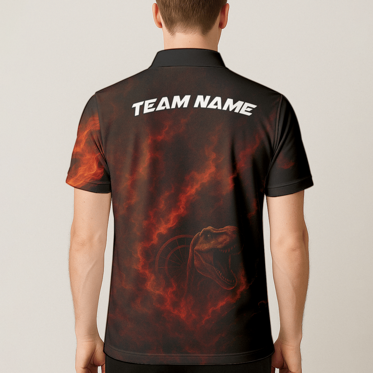 Personalisiertes Herren Dart Polo - Shirt - Flammen T - Rex & Teamname - Schwarz Orange - Outfitsuche