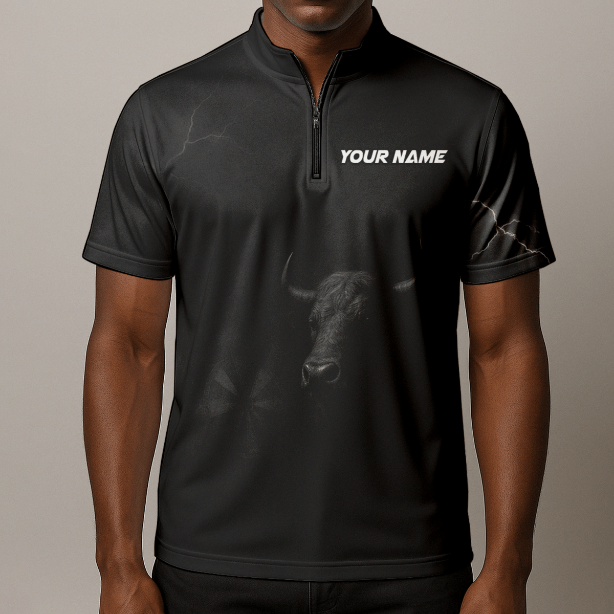 Personalisiertes Herren Polo - Shirt Schwarz - Bull Grunge Dart Design mit Wunschname Q9584 - Outfitsuche